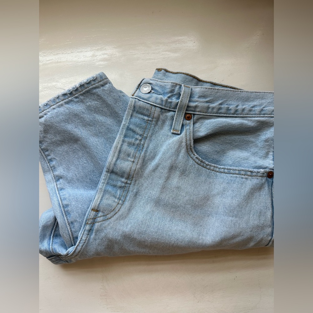 Levi's Blue Skinny Jeans with Classic Denim Texture